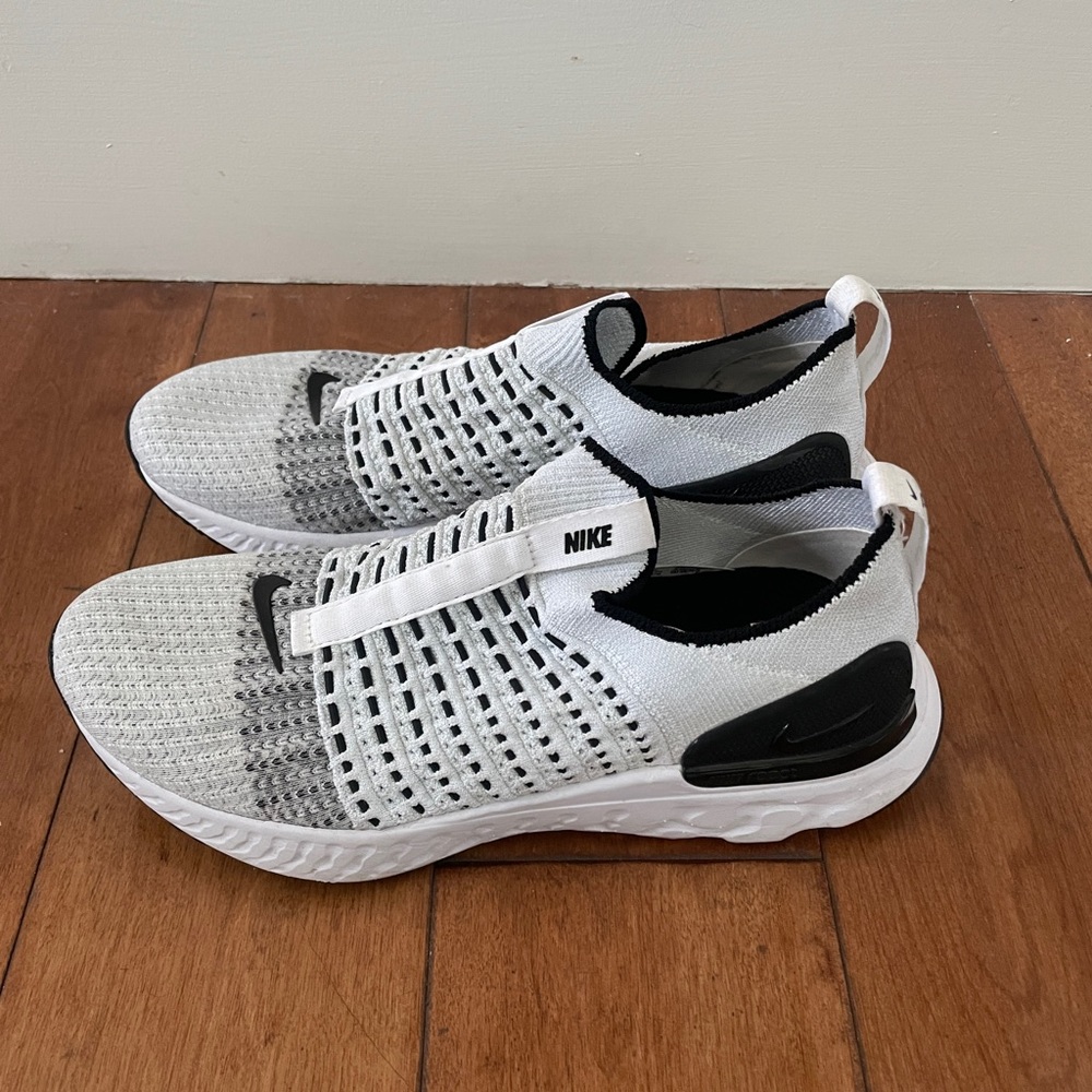 Nike React Phantom Run Flyknit 2 Running Shoe